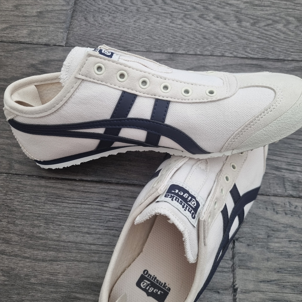 Onitsuka Tiger cream and Navy Sneakers. Size woman US 6. New